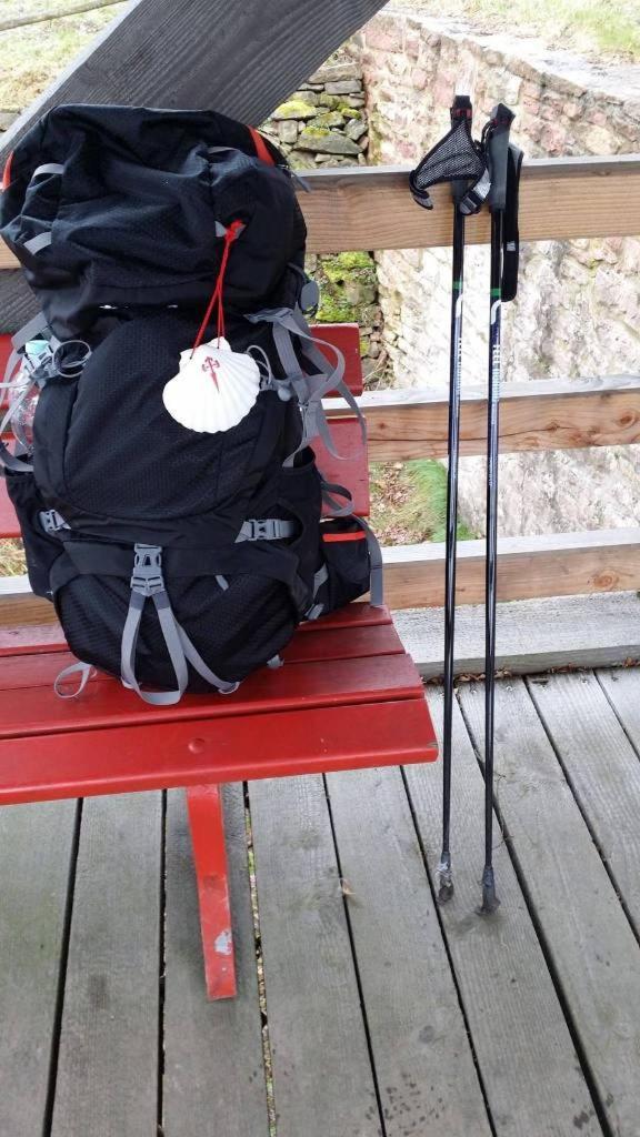 Villa Diese Einfache Unterkunft- Bergheimat Ist Nur Fuer Backpacker- Rucksacktouristen Und Radfahrer - Huettenfeeling Im Backpackerhoues- Ganz Einfach - Ganz Unkompliziert - Ganz Relaxd à Linthal Extérieur photo