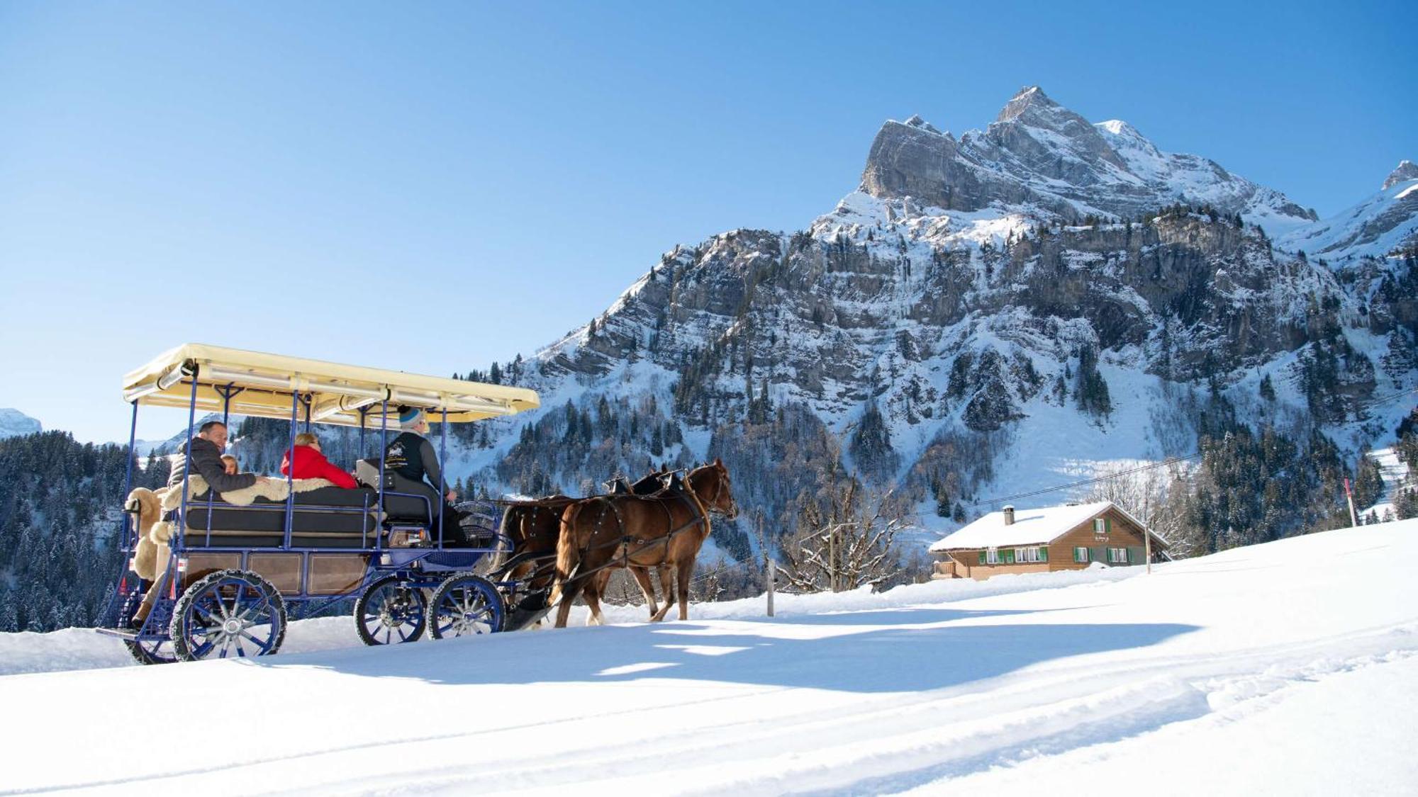 Villa Diese Einfache Unterkunft- Bergheimat Ist Nur Fuer Backpacker- Rucksacktouristen Und Radfahrer - Huettenfeeling Im Backpackerhoues- Ganz Einfach - Ganz Unkompliziert - Ganz Relaxd à Linthal Extérieur photo