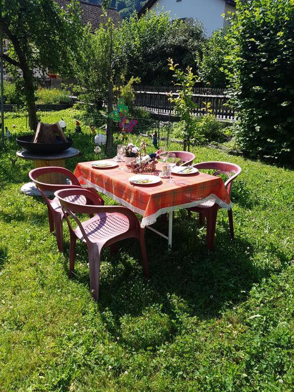 Villa Diese Einfache Unterkunft- Bergheimat Ist Nur Fuer Backpacker- Rucksacktouristen Und Radfahrer - Huettenfeeling Im Backpackerhoues- Ganz Einfach - Ganz Unkompliziert - Ganz Relaxd à Linthal Extérieur photo