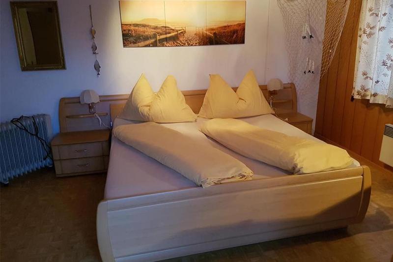 Villa Diese Einfache Unterkunft- Bergheimat Ist Nur Fuer Backpacker- Rucksacktouristen Und Radfahrer - Huettenfeeling Im Backpackerhoues- Ganz Einfach - Ganz Unkompliziert - Ganz Relaxd à Linthal Extérieur photo